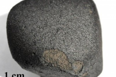 Thiên thạch cổ xưa rơi trúng vườn nhà dân