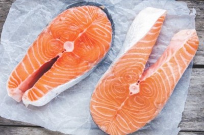 Thủy hải sản: Sự khác biệt giữa thịt cá hồi đánh bắt tự nhiên và cá hồi nuôi