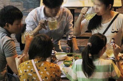 Từ 15/11: Phạt sếp nếu để nhân viên uống bia, rượu trong giờ làm việc