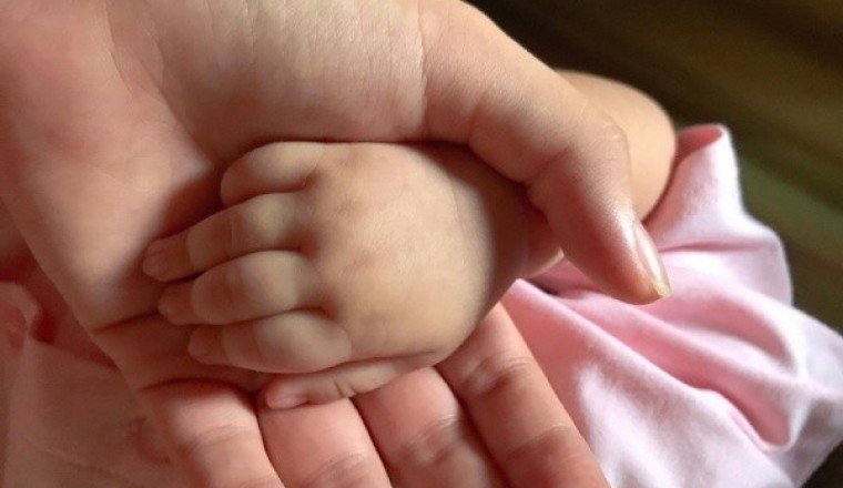 Những dấu hiệu trên bàn tay trẻ nhìn có thể nhận biết trẻ có thông minh hay không?