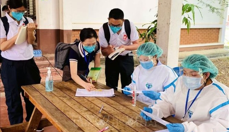 Lào cách ly bắt buộc người tiếp xúc gần với bệnh nhân COVID-19