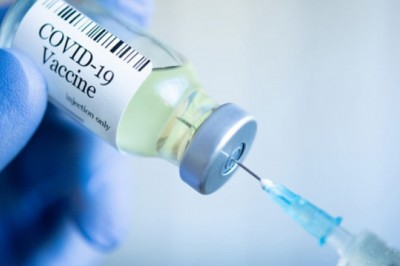 Cách chức giám đốc trung tâm y tế vì tiêm vaccine sai đối tượng