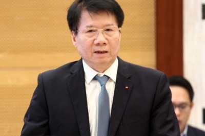 Thứ trưởng Bộ Y tế vừa bị khởi tố liên quan vụ thuốc giả là ai?