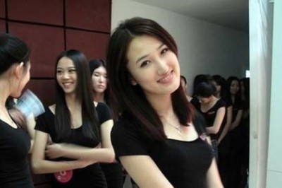 Nhà tuyển dụng hỏi: 1 con kiến có 7 chân, vậy 100 con kiến có tổng mấy chân? Tất cả đều bị loại, chỉ 1 người trúng tuyển nhờ đáp án bất ngờ