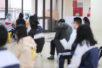 86 học sinh nhập viện sau tiêm vaccine COVID-19 ở Thanh Hoá