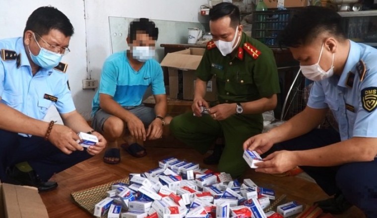 Bộ Y tế cảnh báo tình trạng 'tẩy date' thuốc để bán