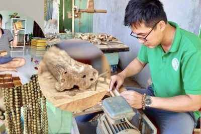 Kỹ sử bỏ phố về quê khơi nghiệp thành công từ cây dó bầu