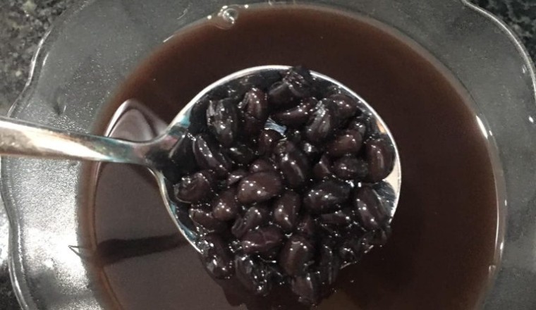 Những người sau không nên uống nước đỗ đen