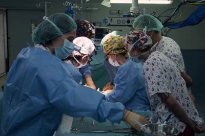 Người đầu tiên trên thế giới được ghép ruột