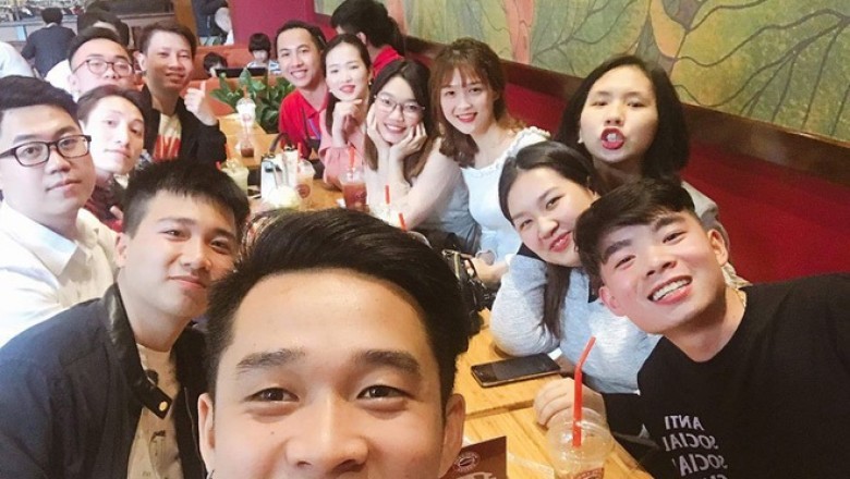 Tốt nhất đừng tham gia họp lớp: Cuộc đời dài rộng, cuộc vui nào cũng có lúc tàn, đời này cũng chỉ cần đôi ba tri kỉ