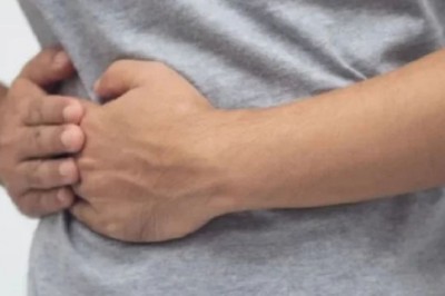 Đau bụng trên bên phải là bệnh gì?