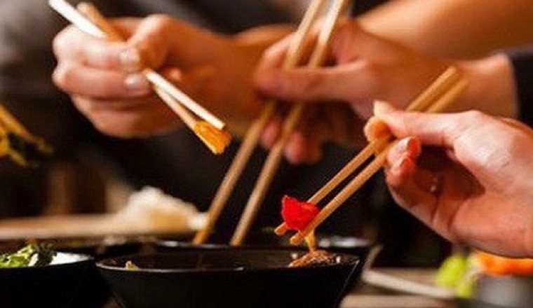 Muốn biết một người có đáng tin hay không, nhìn ngay hành vi đời thường nhất này của họ: Chuẩn xác tới 80%