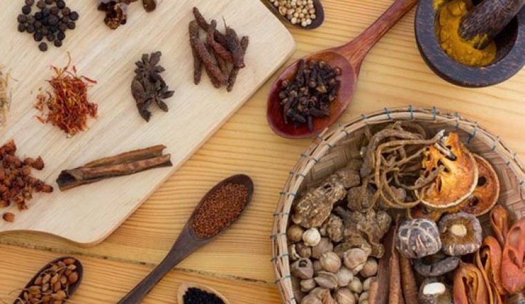 Bộ Y tế gia hạn, cấp mới giấy đăng ký lưu hành hơn 100 thuốc, vị thuốc y học cổ truyền