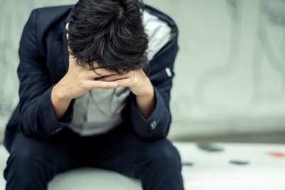 Những dấu hiệu nhận biết người có tuổi thơ tiêu cực