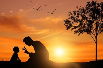 Tại Sao Trẻ Càng Lớn Càng Ít Gần Gũi Với Bố? Nhà Tâm Lý Lý Giải Nguyên Nhân Và Bày 6 Cách Giải Quyết Hiệu Quả!