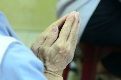 Công đức trả về không, phước đức tự nhiên có