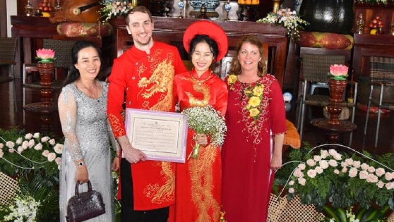 Nhân duyên vợ chồng vạn sự tùy duyên