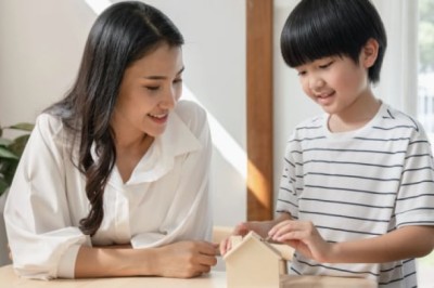 Cha mẹ có thể cho con tiền, nhưng nhất định phải dạy con 4 điều này trước tuổi trưởng thành
