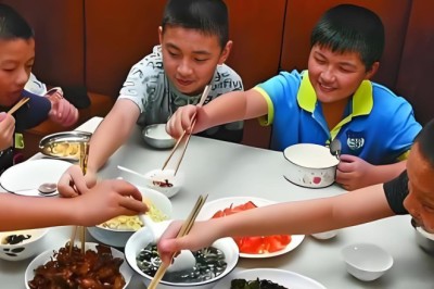 Một buổi liên hoan khiến tôi nhận ra gia đình không có quy tắc còn đáng sợ hơn cả nghèo đói