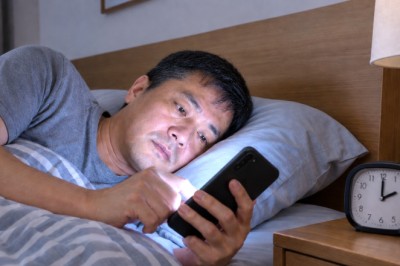 Người đàn ông 49 tuổi cấp cứu giữa đêm, phát hiện teo não, bác sĩ cảnh báo gì?